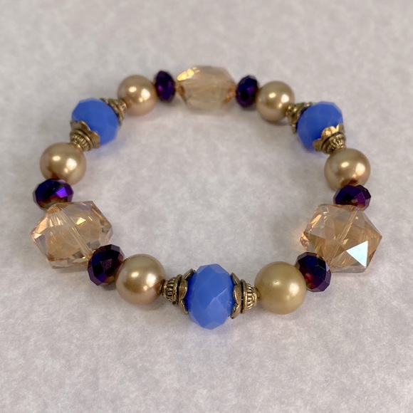 Hand Crafted Jewelry - Periwinkle Champagne glass pearl faceted beaded bracelet